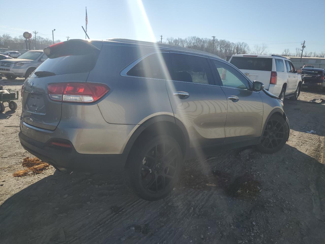 2017 Kia Sorento Lx - Image 3