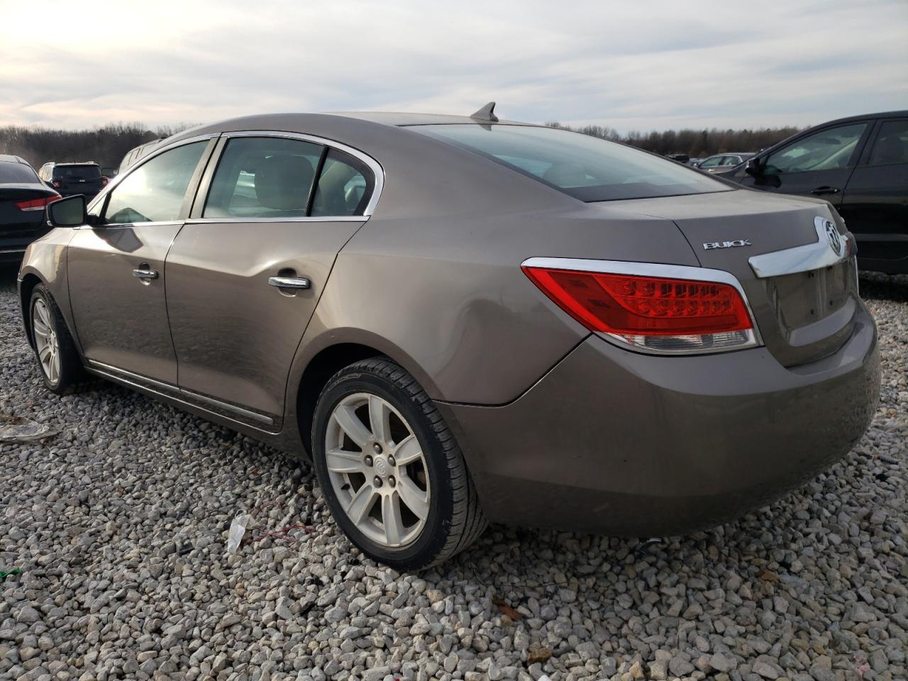 2010 Buick Lacrosse Cxl - Image 2