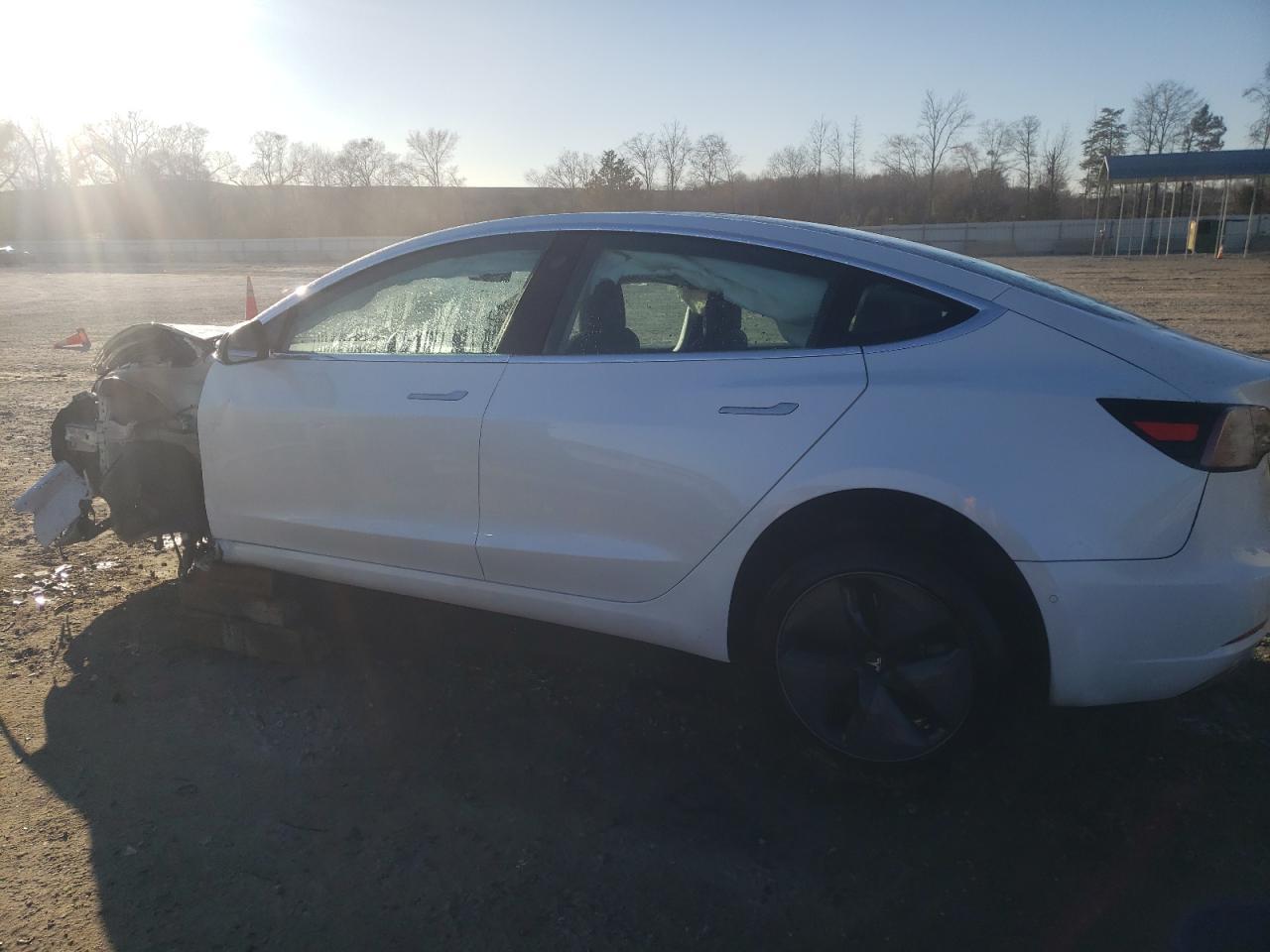 2020 Tesla Model 3 - Фото 2