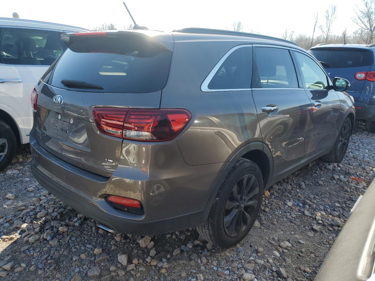 2019 Kia Sorento Lx - Image 3