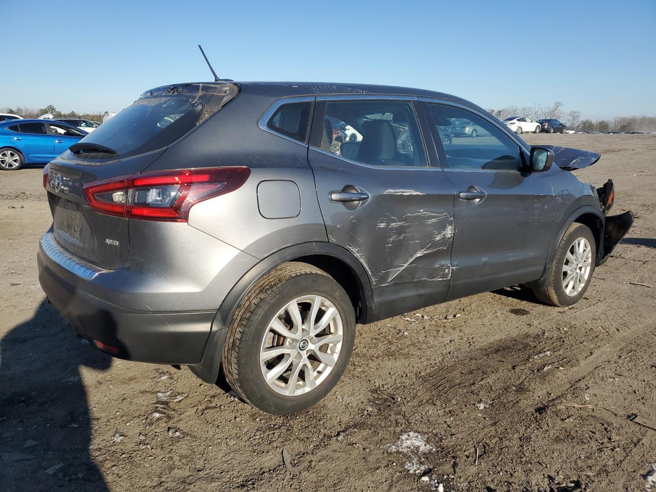 2020 Nissan Rogue Sport S - Image 3