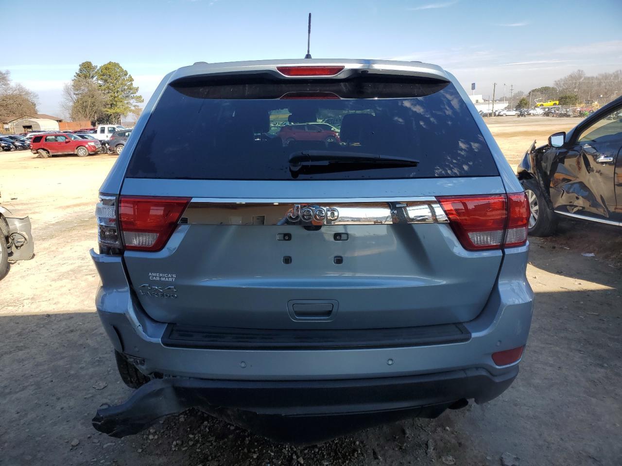 2012 Jeep Grand Cherokee Laredo - Image 6