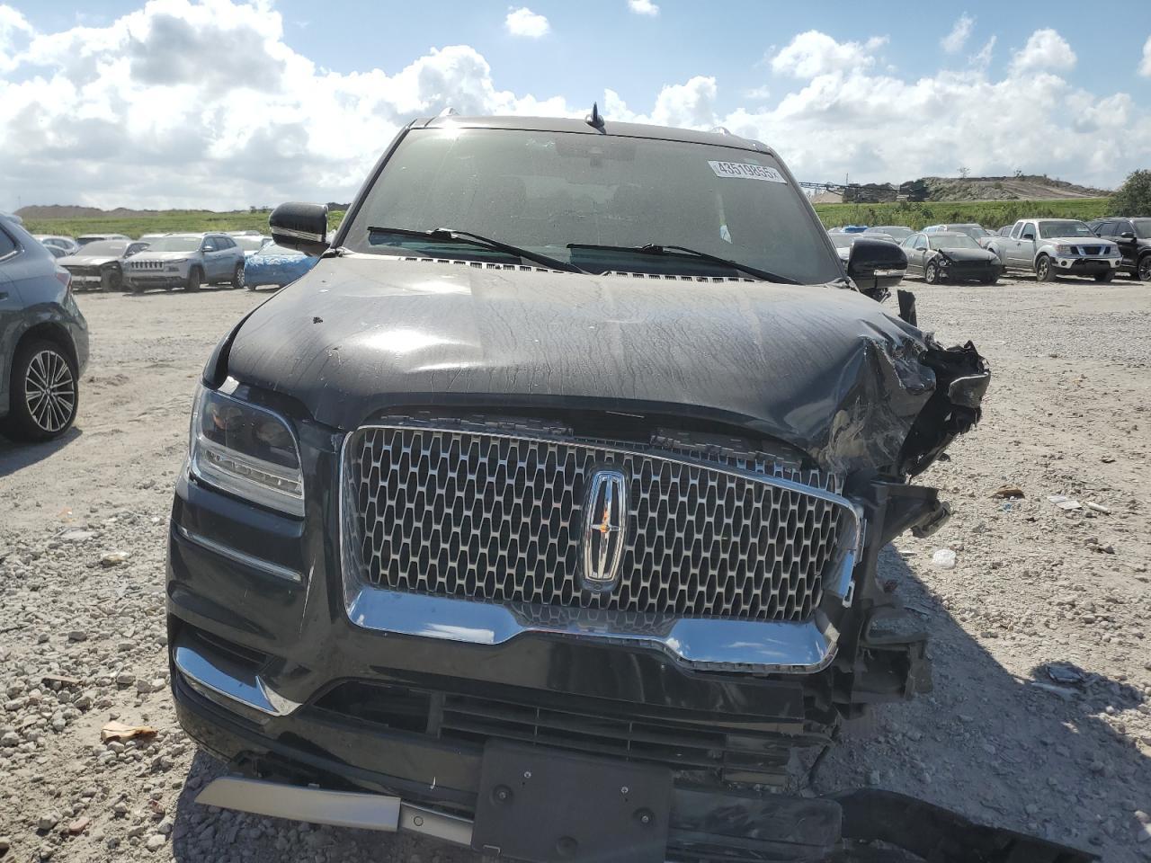2021 Lincoln Navigator Reserve - Фото 5