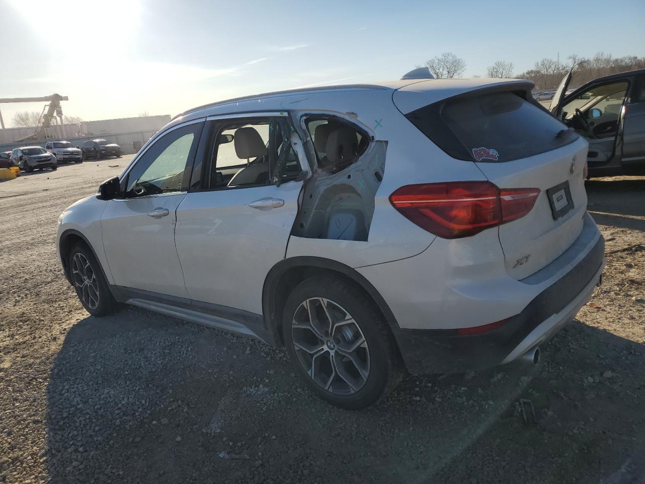 2021 BMW X1 xDrive28I - Фото 2