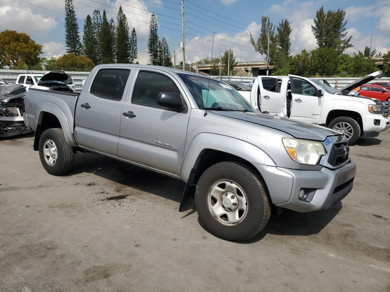 2015 Toyota Tacoma Double Cab Prerunner - Image 4