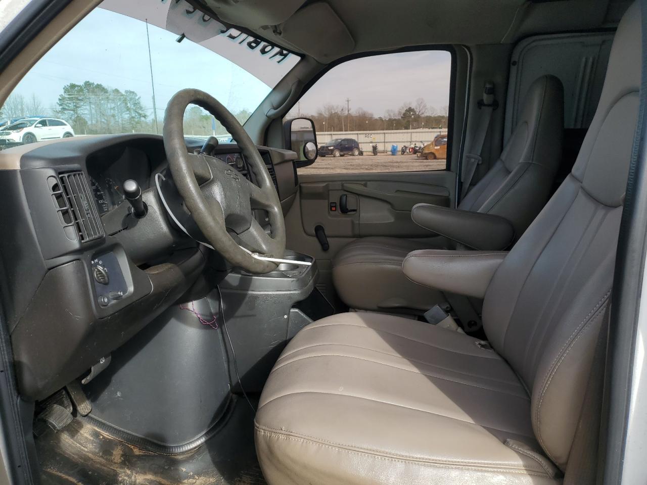 2005 Chevrolet Express G3500 - Image 7