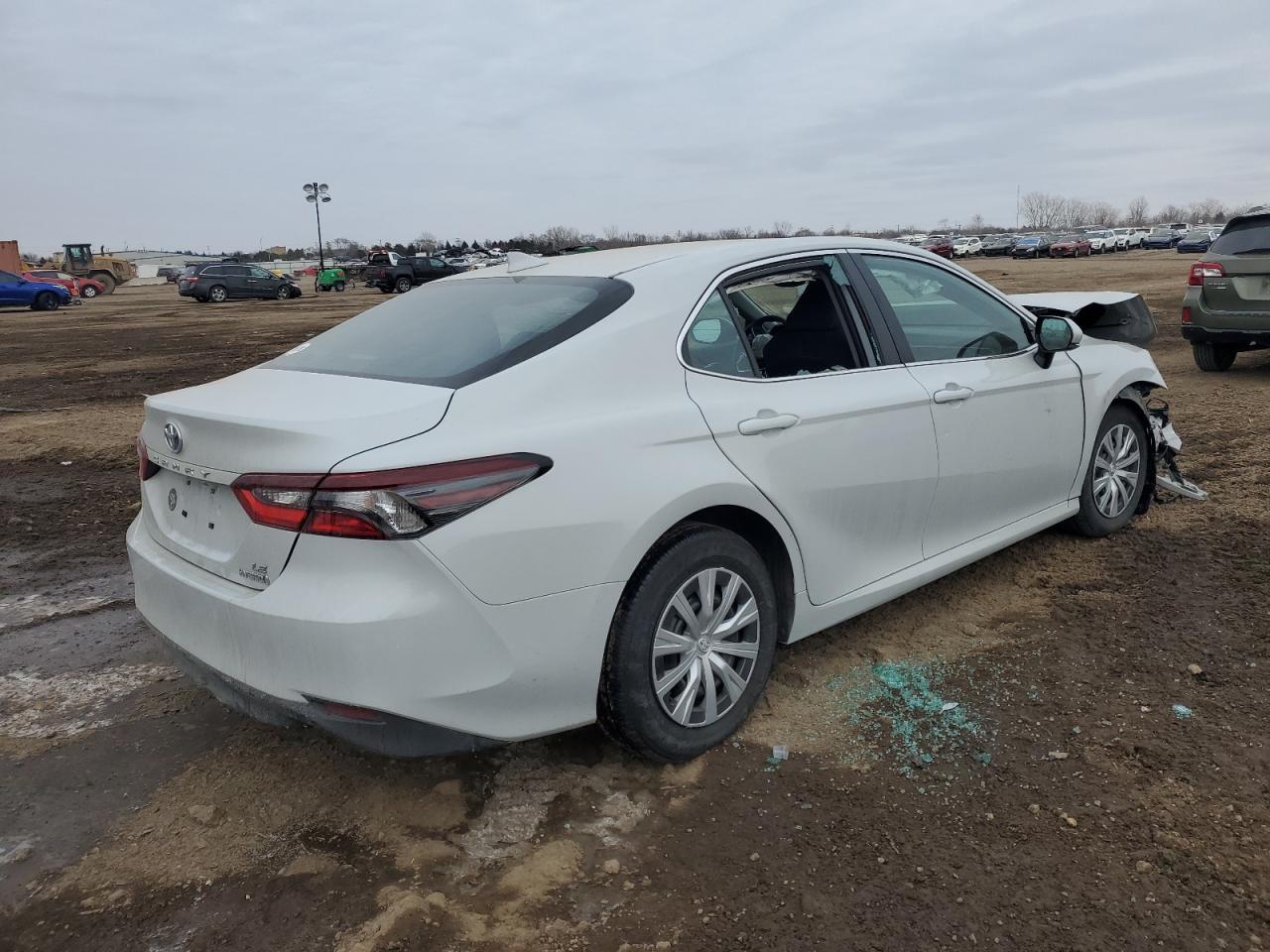 2023 Toyota Camry Le - Фото 3