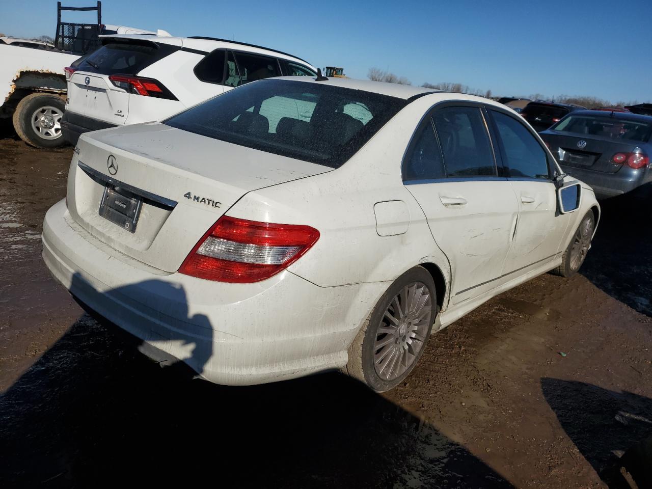 2010 Mercedes-Benz C 250 4Matic - Фото 3