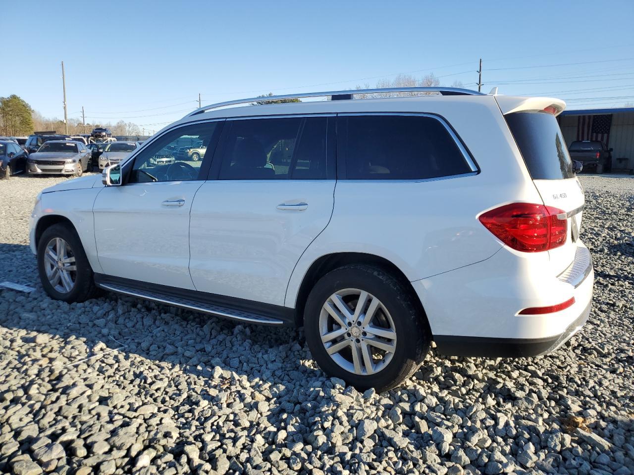 2015 Mercedes-Benz Gl 450 4Matic - Image 2