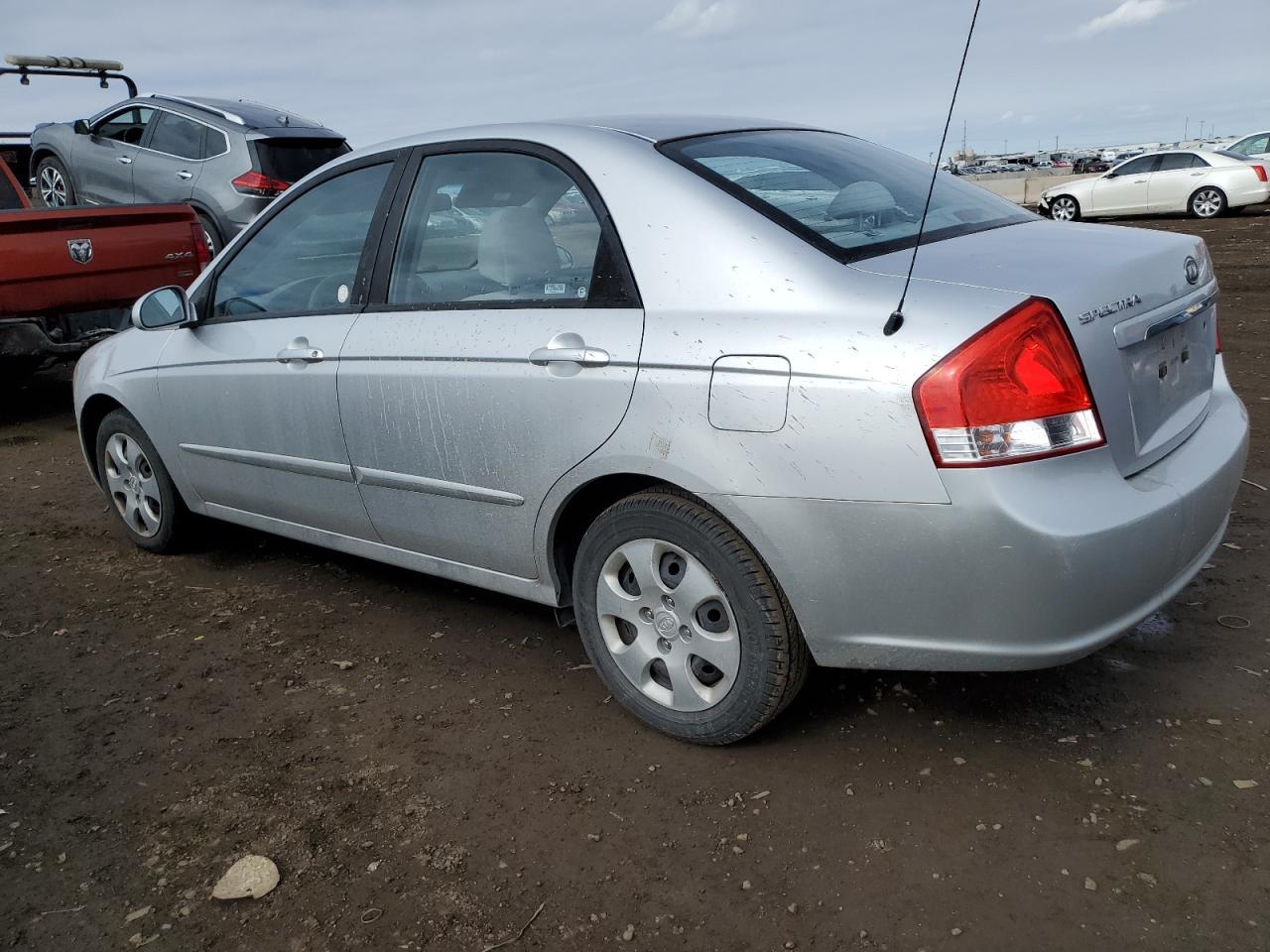 2009 Kia Spectra Ex - Image 2