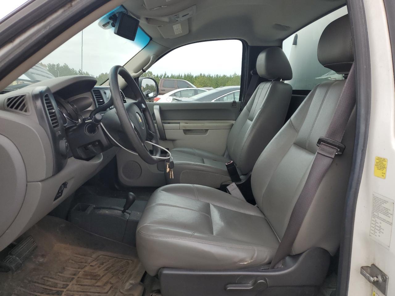 2014 Chevrolet Silverado K2500 Heavy Duty - Image 7