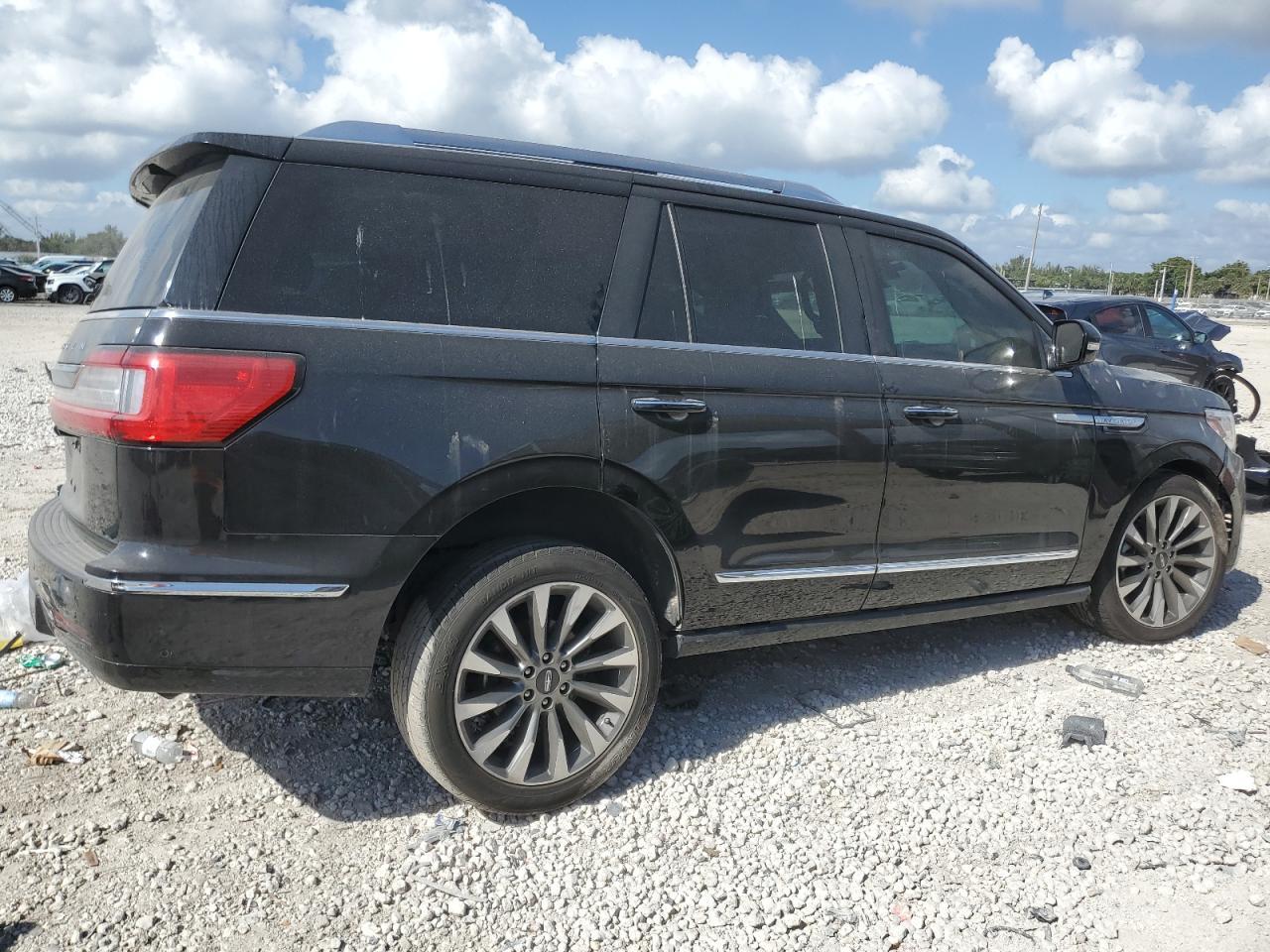 2021 Lincoln Navigator Reserve - Фото 3