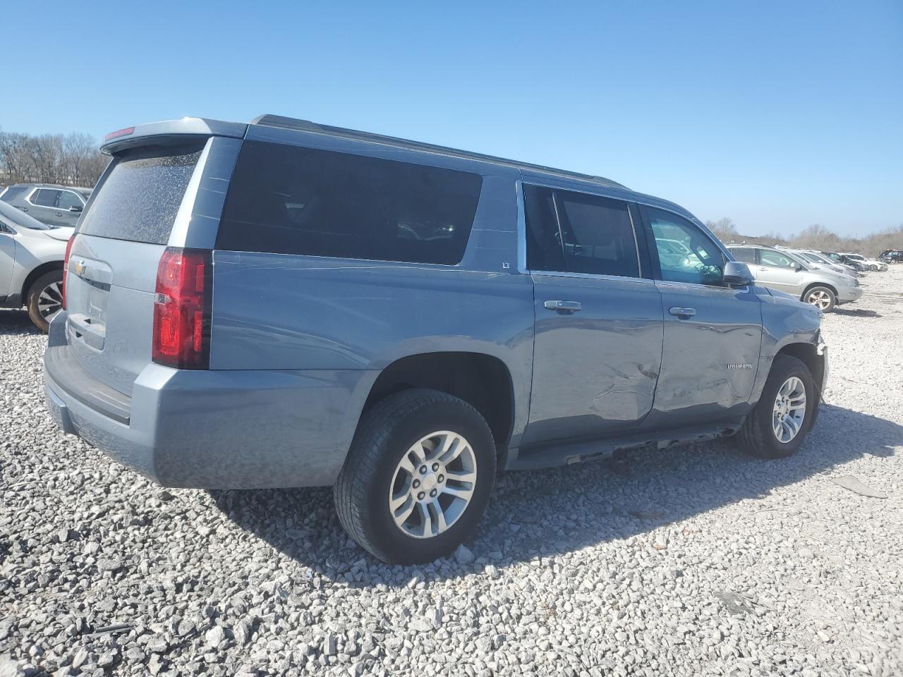 2016 Chevrolet Suburban C1500 Lt - Фото 3