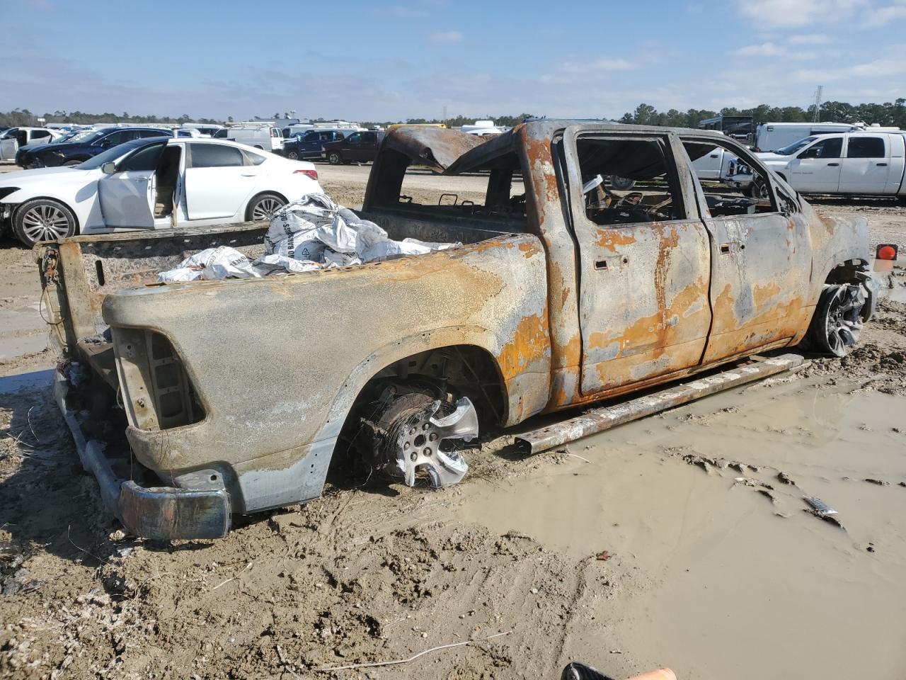 2020 Ram 1500 Laramie - Image 3