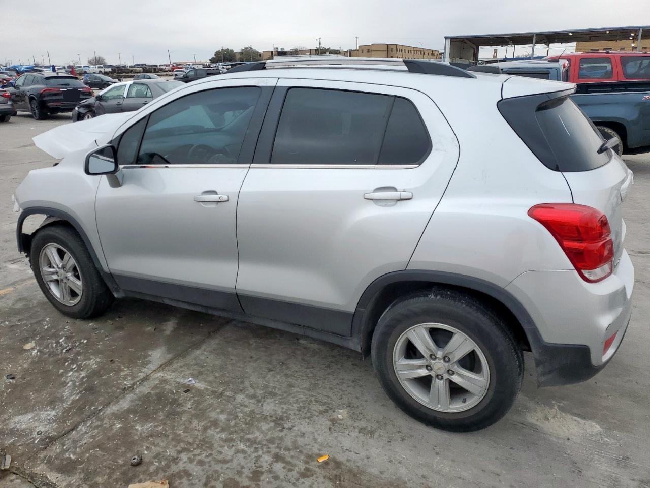 2020 Chevrolet Trax - Фото 2
