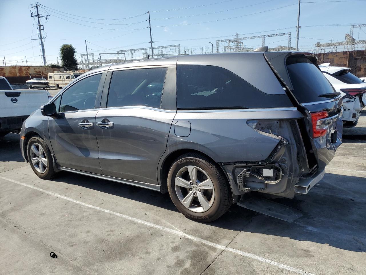 2018 Honda Odyssey Ex - Image 2
