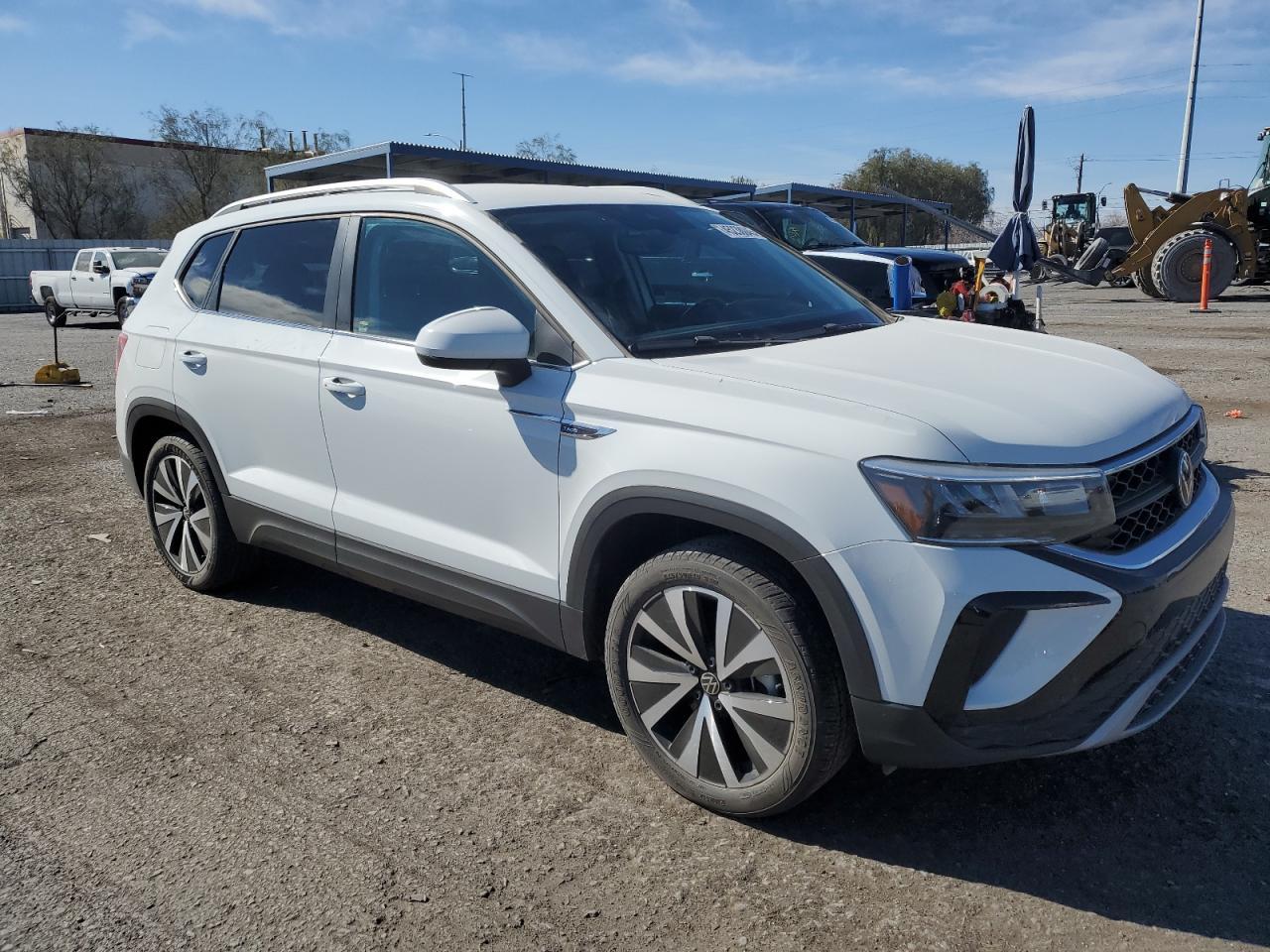 2023 Volkswagen Taos Se - Image 4