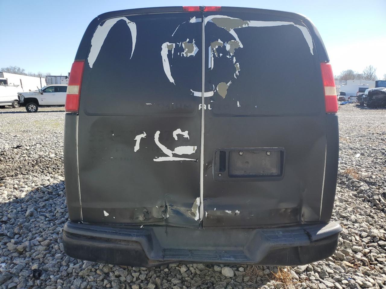 2005 Chevrolet Express G3500 - Image 6