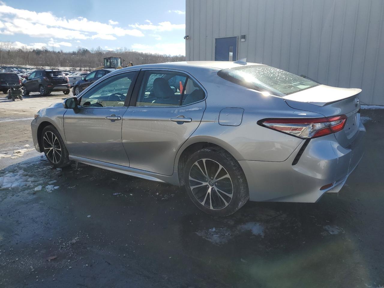 2019 Toyota Camry L - Image 2