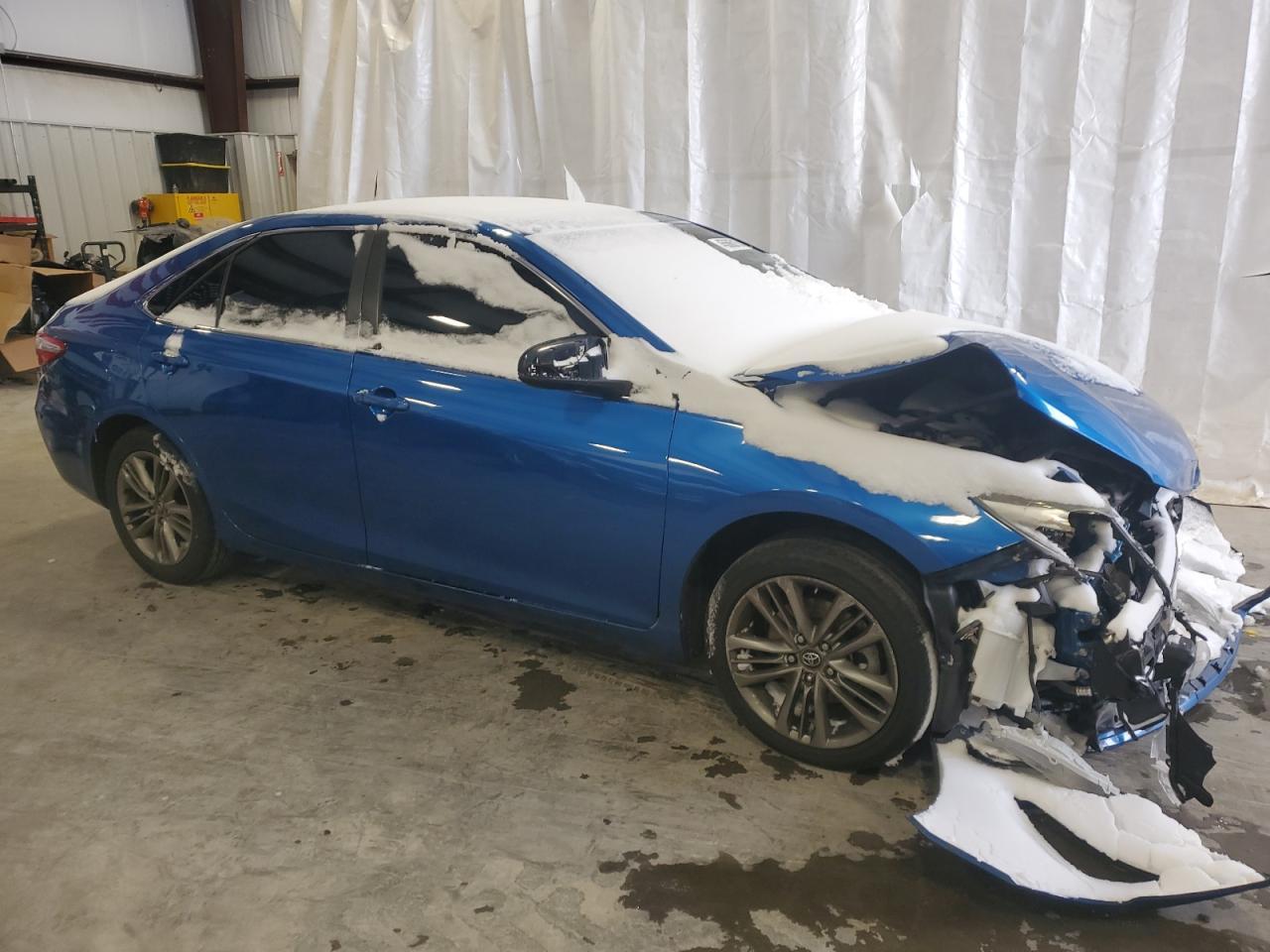 2017 Toyota Camry Le - Image 4