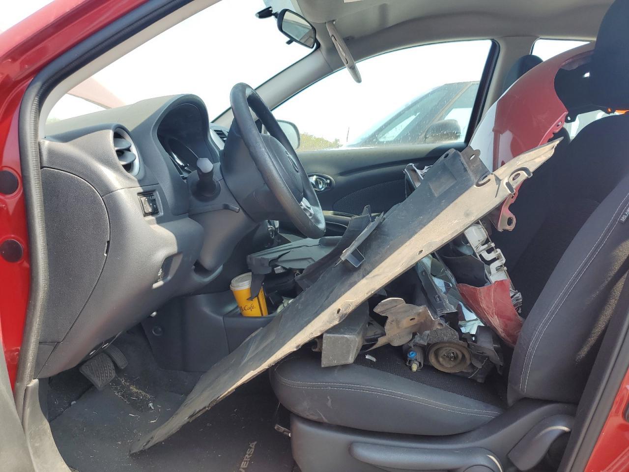 2014 Nissan Versa S - Фото 7