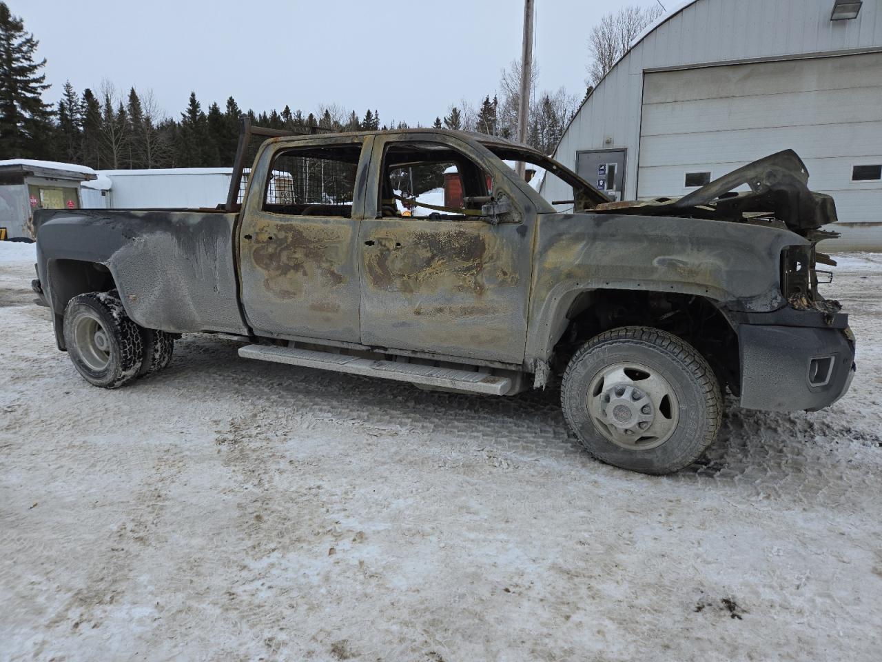 2019 GMC Sierra K3500 Denali - Image 4