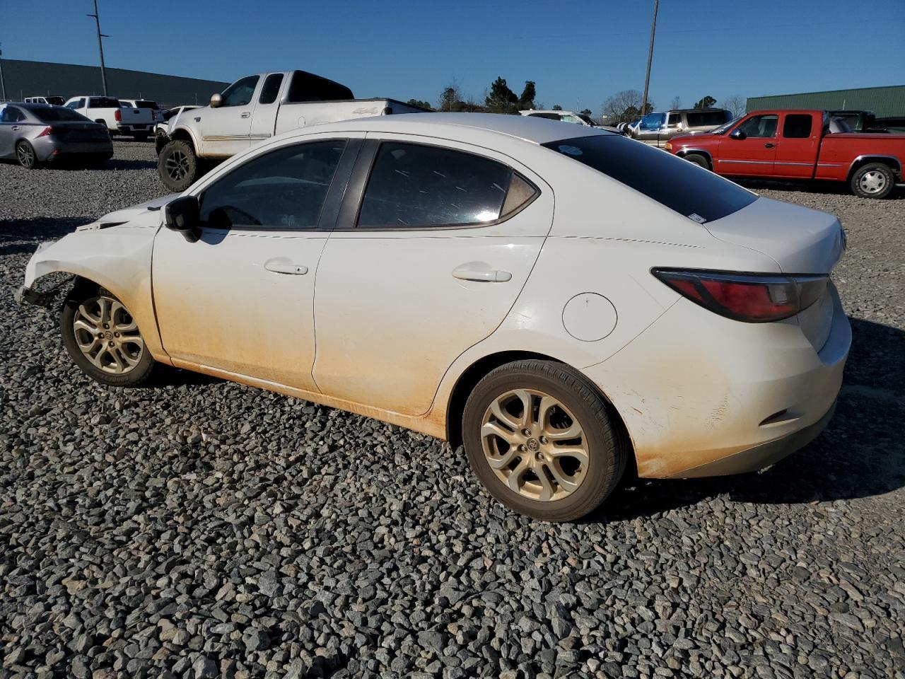 2018 Toyota Yaris Ia - Фото 2