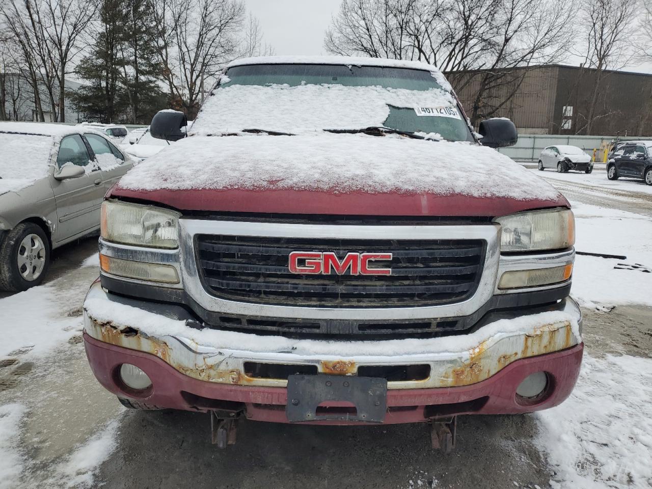 2004 GMC Sierra K2500 Heavy Duty - Image 5