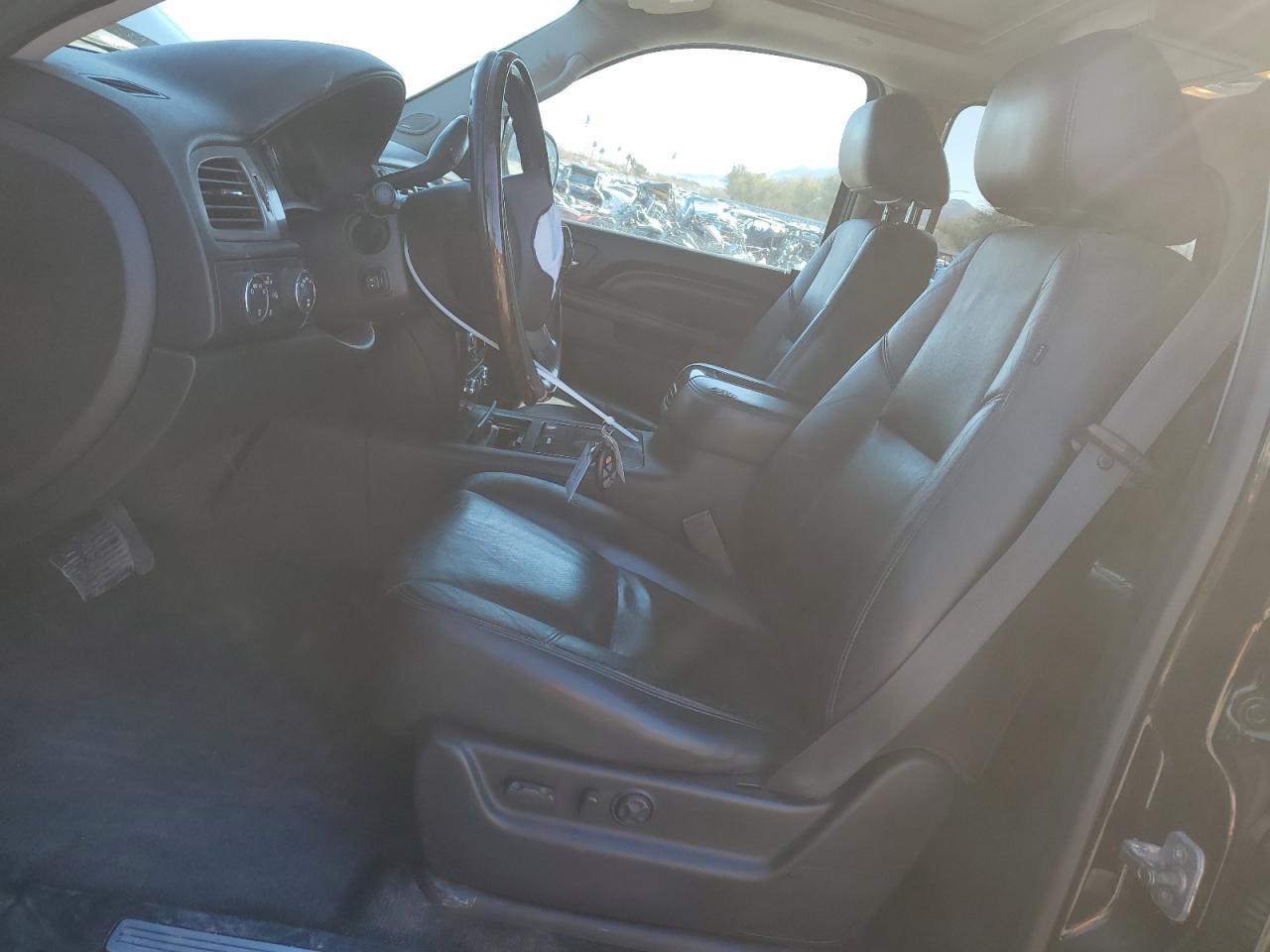 2012 GMC Yukon Denali Hybrid - Image 7