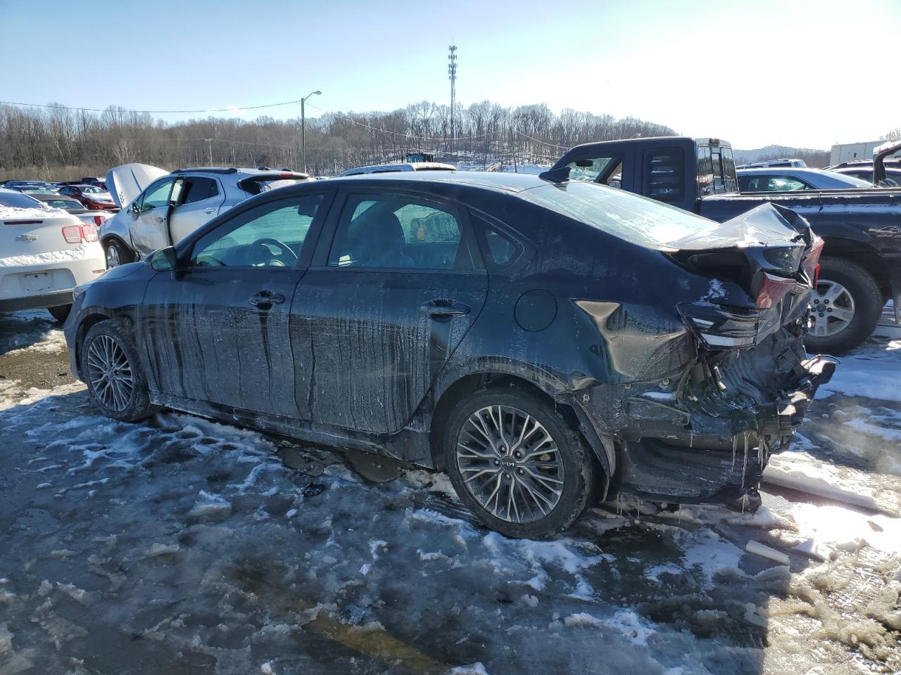 2024 Kia Forte Gt Line - Фото 2