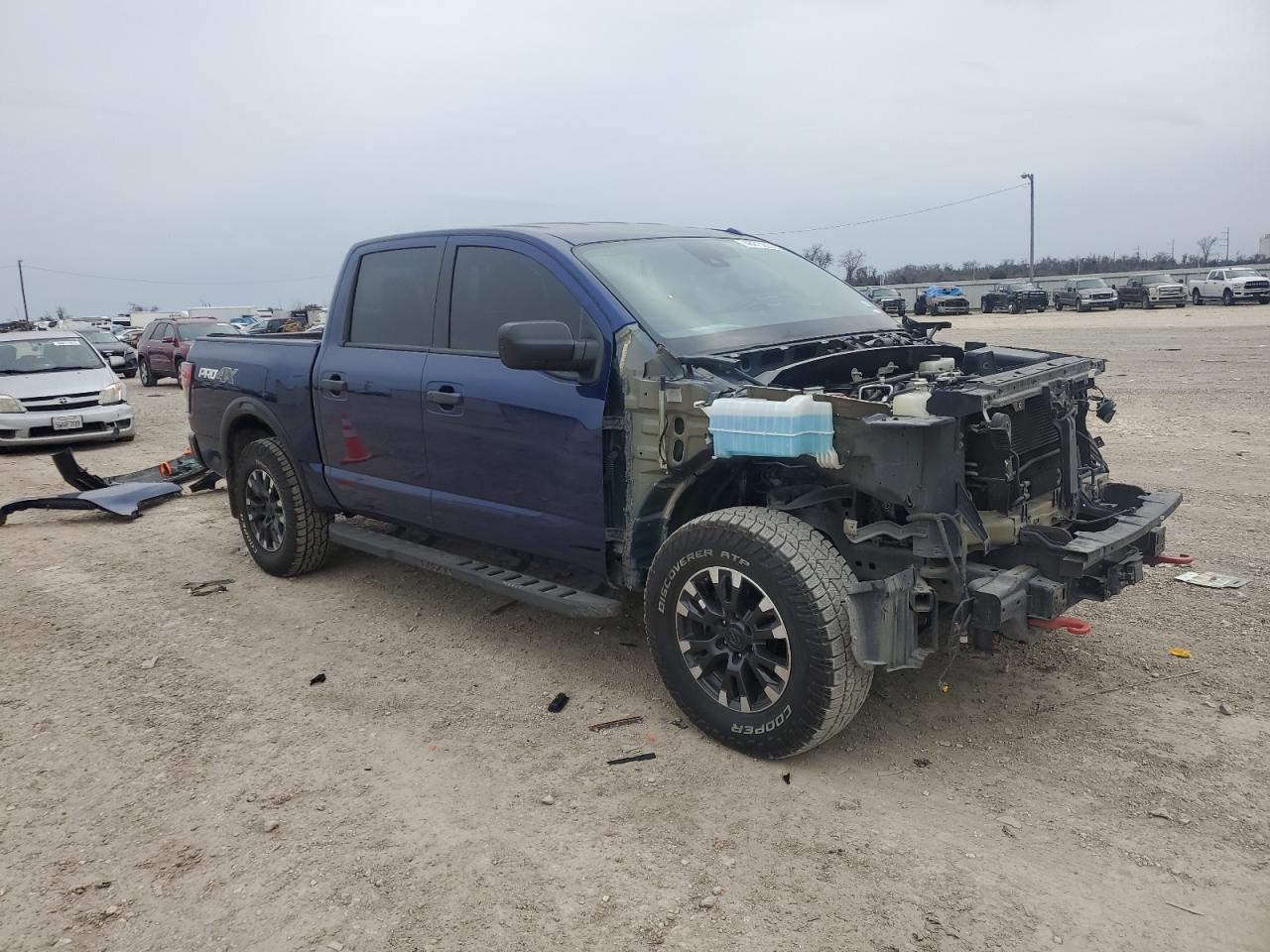 2021 Nissan Titan Sv - Фото 4