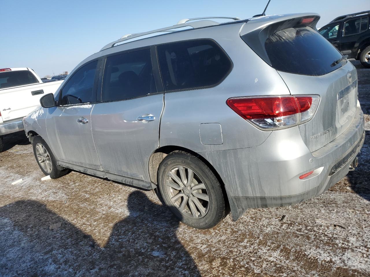 2013 Nissan Pathfinder S - Фото 2