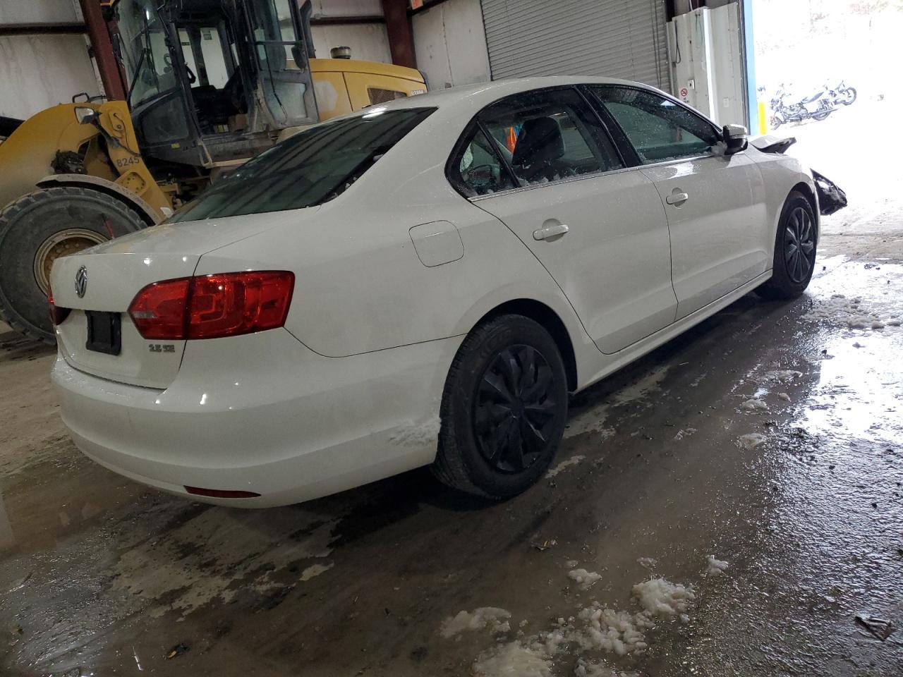 2013 Volkswagen Jetta Se - Image 3