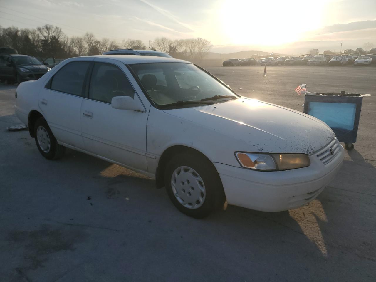 1999 Toyota Camry Ce - Фото 4