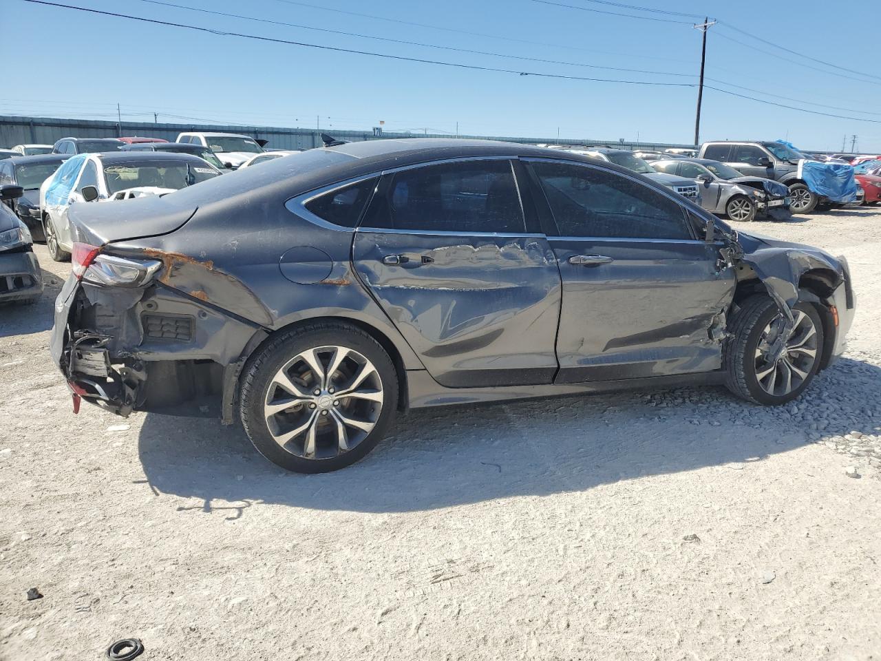 2015 Chrysler 200 C - Фото 3