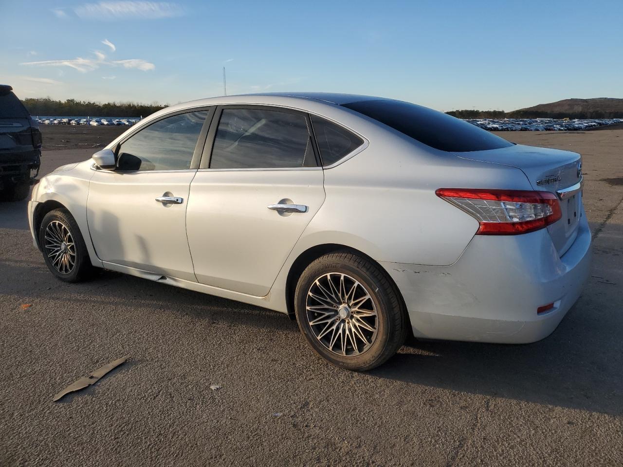 2013 Nissan Sentra S - Фото 2