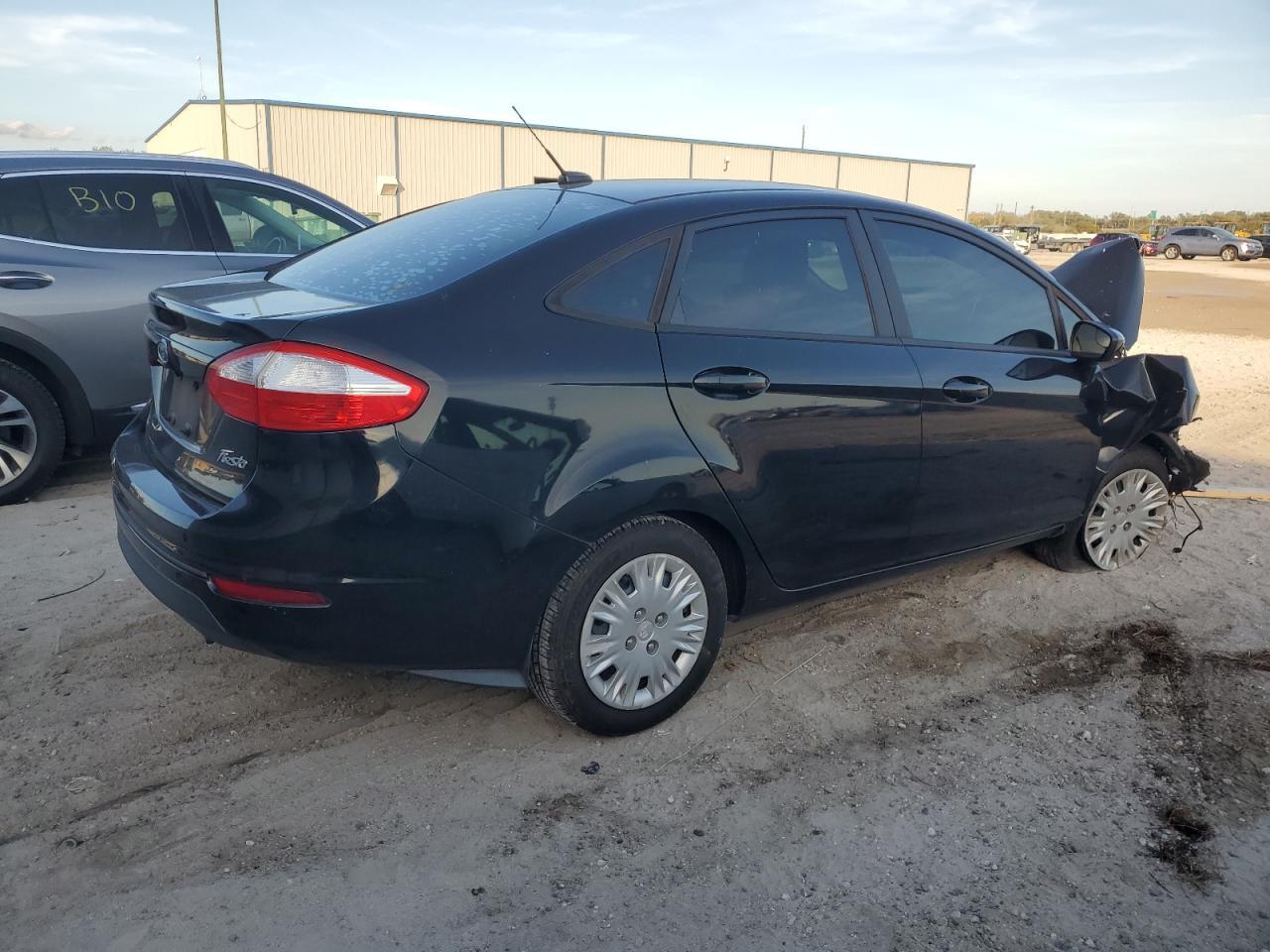 2018 Ford Fiesta S - Фото 3