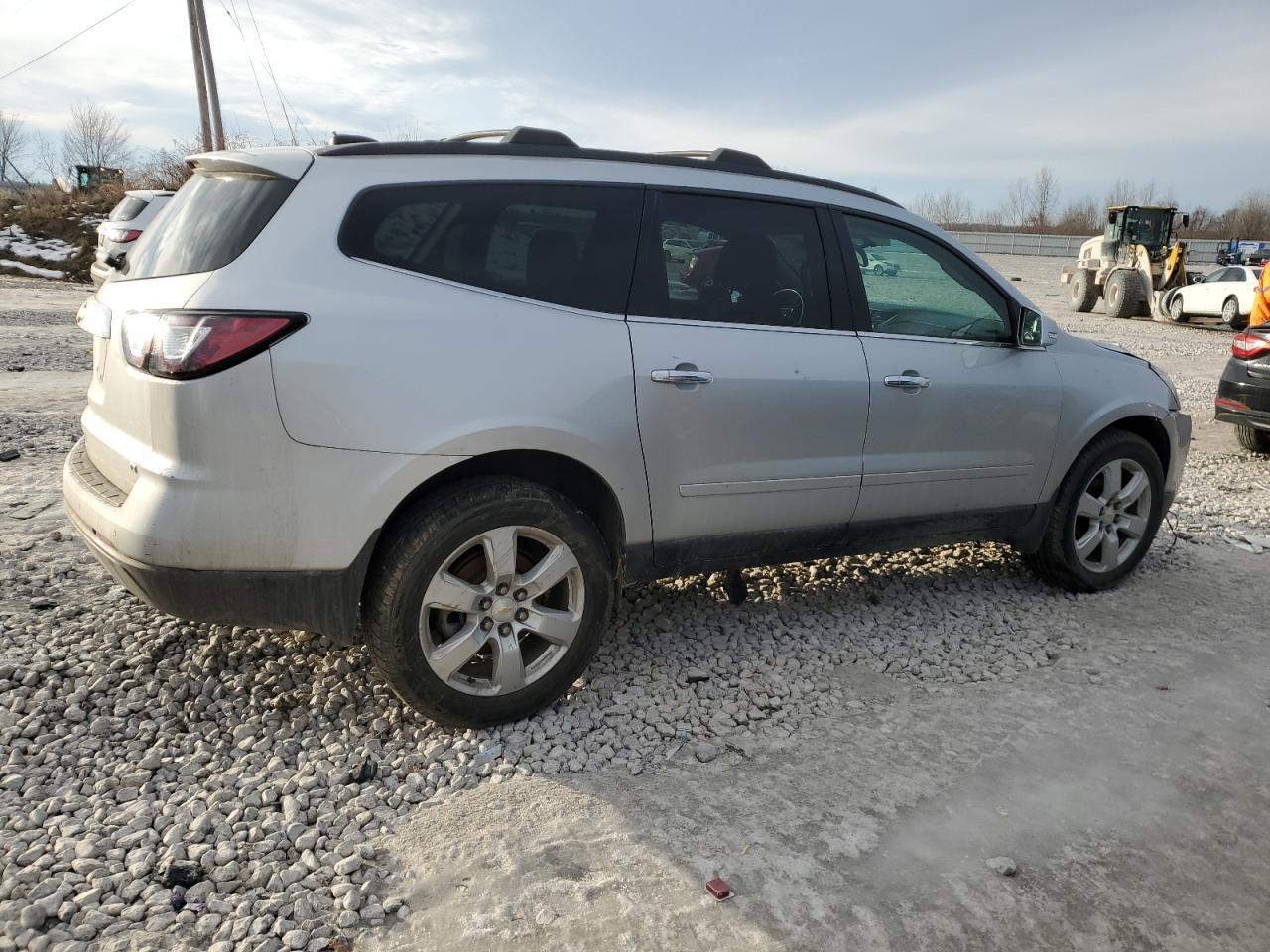 2017 Chevrolet Traverse Lt - Image 3