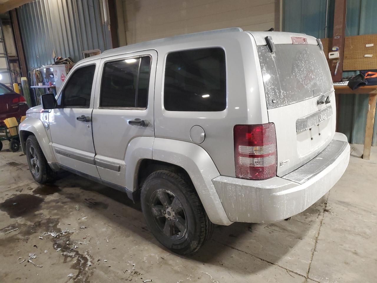 2012 Jeep Liberty Sport - Фото 2