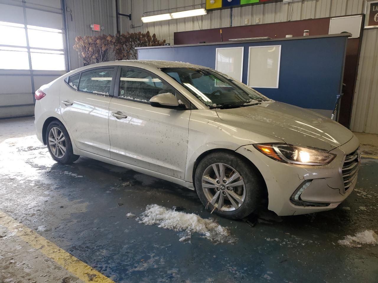 2017 Hyundai Elantra Se - Image 4