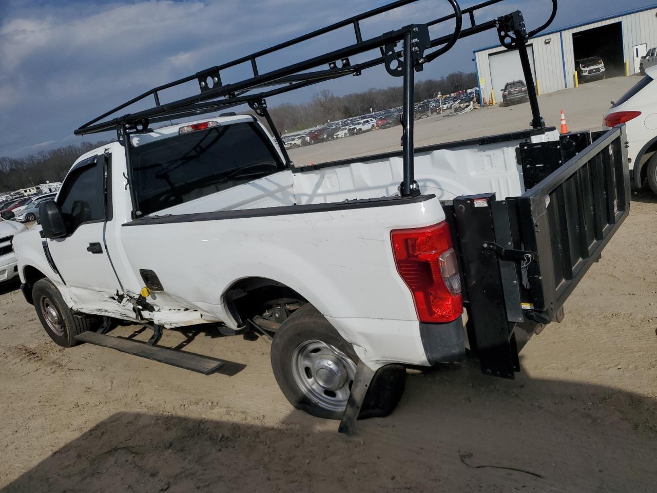 2022 Ford F250 Super Duty - Фото 2