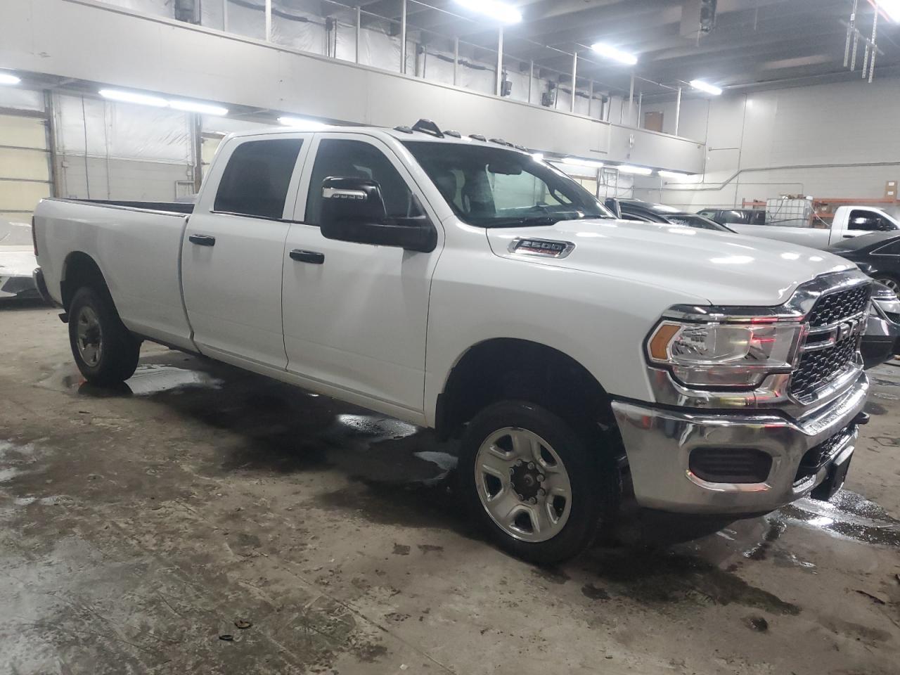 2024 Ram 2500 Tradesman - Фото 4