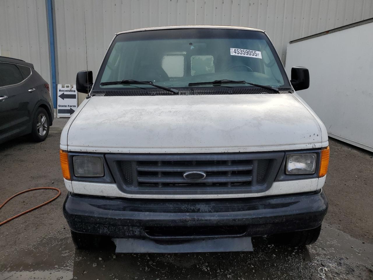 2003 Ford Econoline Cargo E-25 - Фото 5