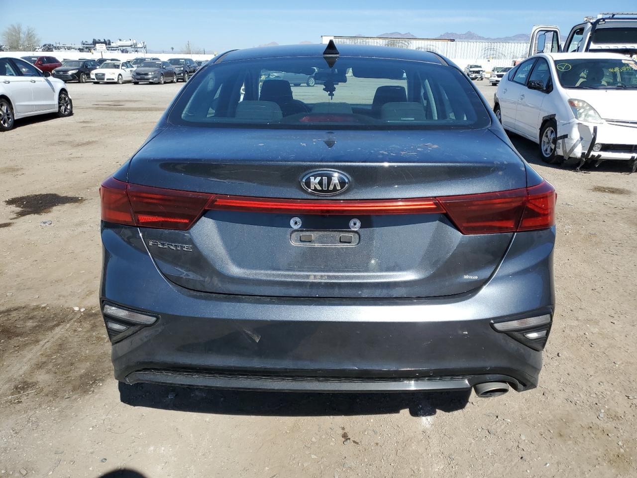 2021 Kia Forte Fe - Фото 6