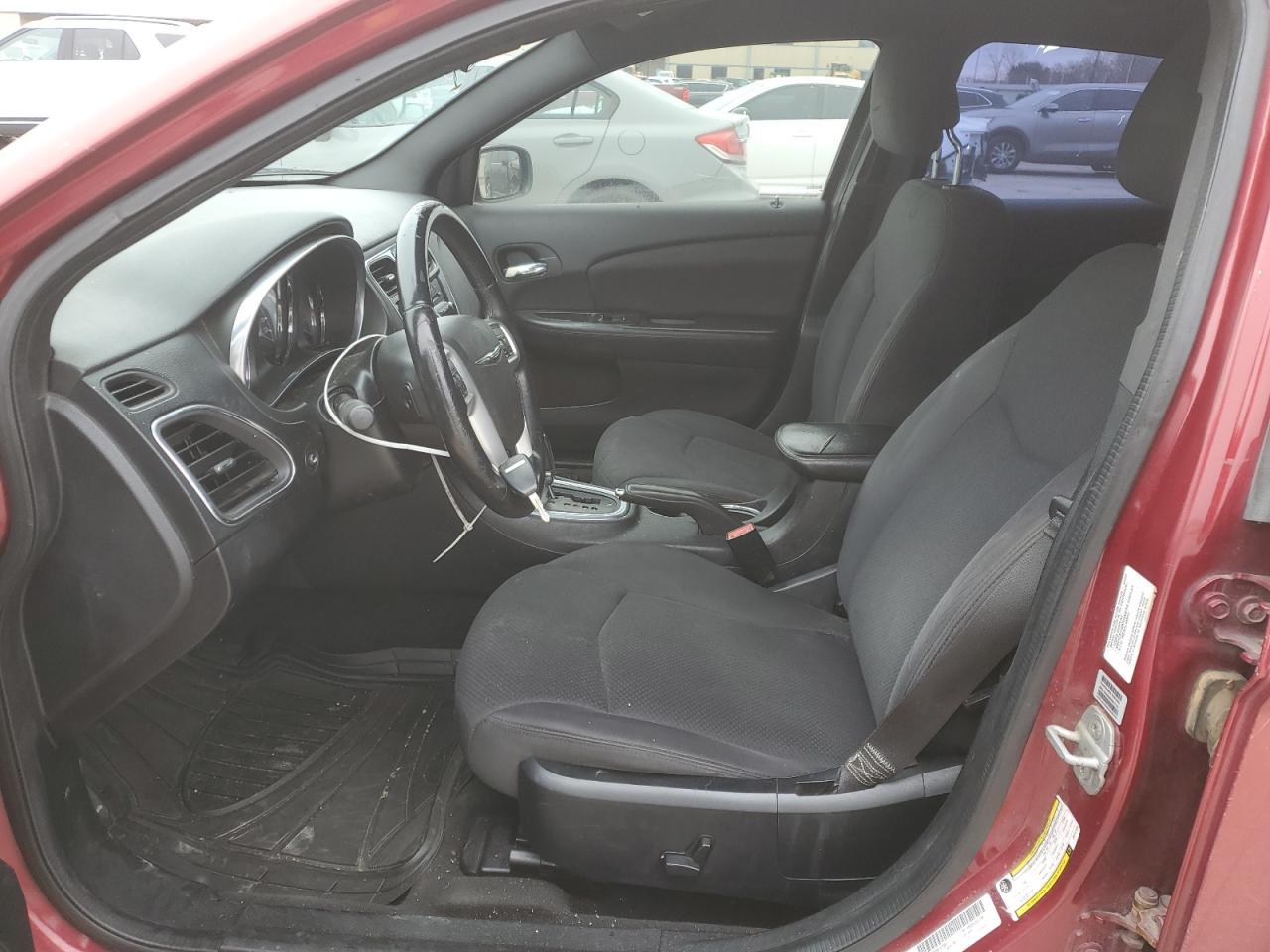 2013 Chrysler 200 Touring - Фото 7