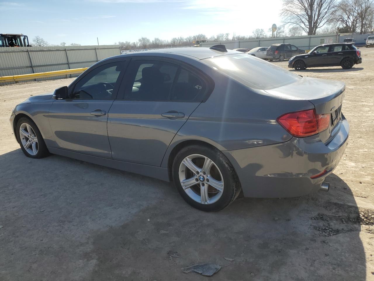 2015 BMW 320 I xDrive - Image 2