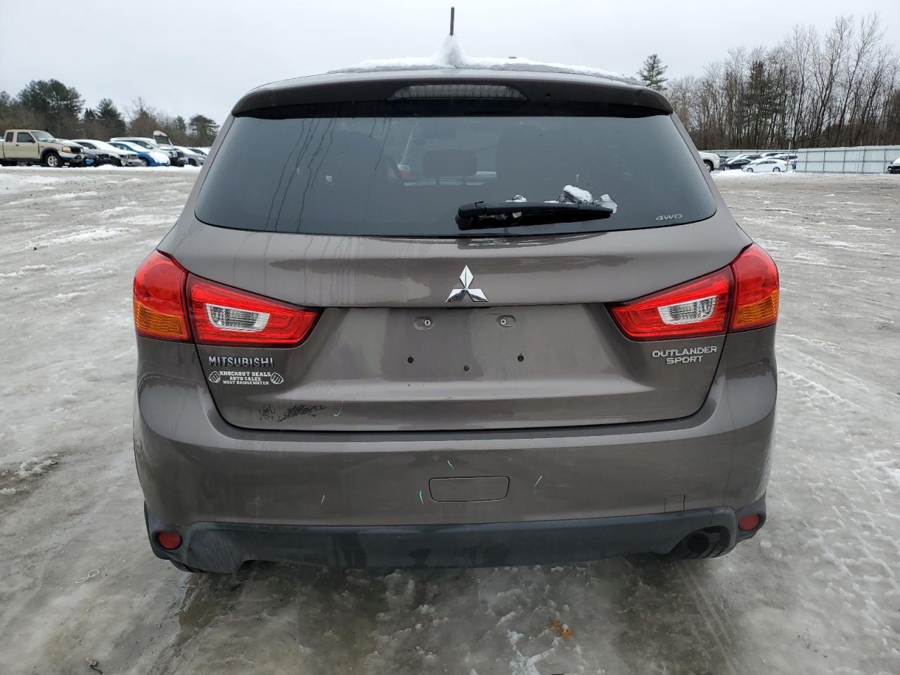 2016 Mitsubishi Outlander Sport Es - Image 6