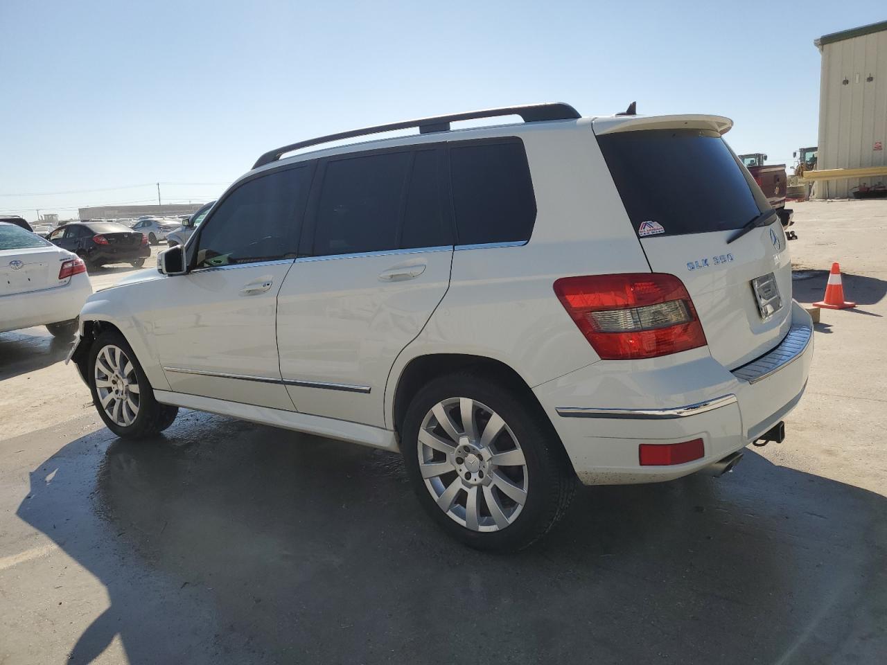 2011 Mercedes-Benz Glk 350 4Matic - Image 2
