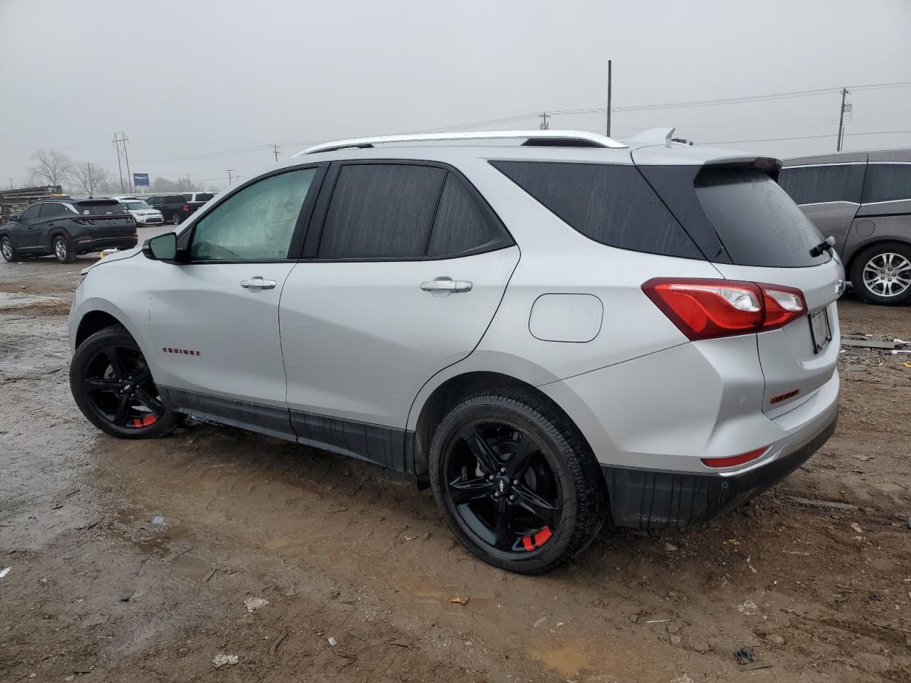 2021 Chevrolet Equinox Premier - Фото 2
