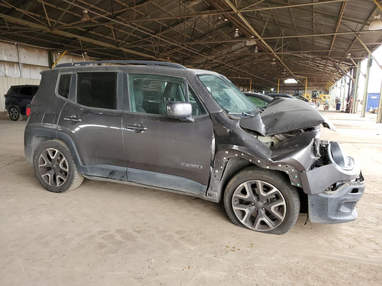 2018 Jeep Renegade Latitude - Image 4